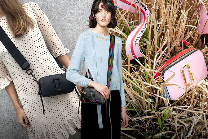This Is Why Marc Jacobs Snapshot Bags Are The Hottest Crossbody Bags