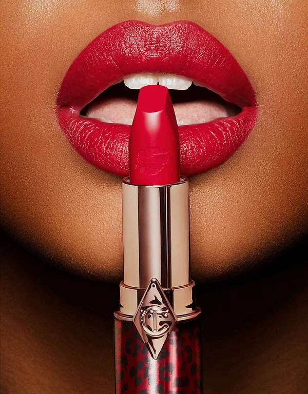 Charlotte Tilbury Hot Lips 2 lipstick-Patsy Red