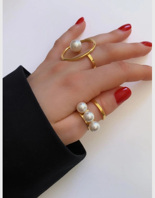3 Pearl Double Band Ring