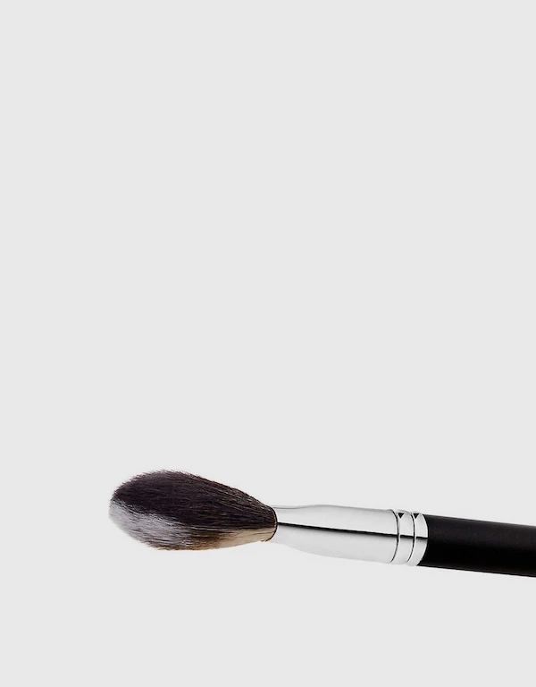 MAC Cosmetics 127 Synthetic Split Fibre Face Brush