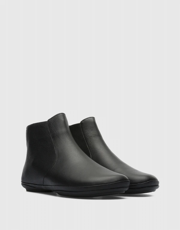 Camper Right Ankle Boots