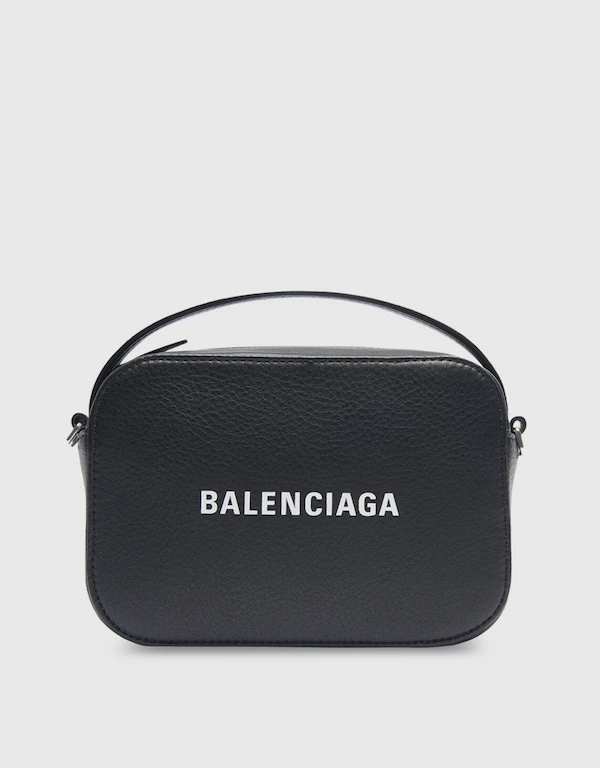Balenciaga Everyday XS 光滑小牛革皮相機包