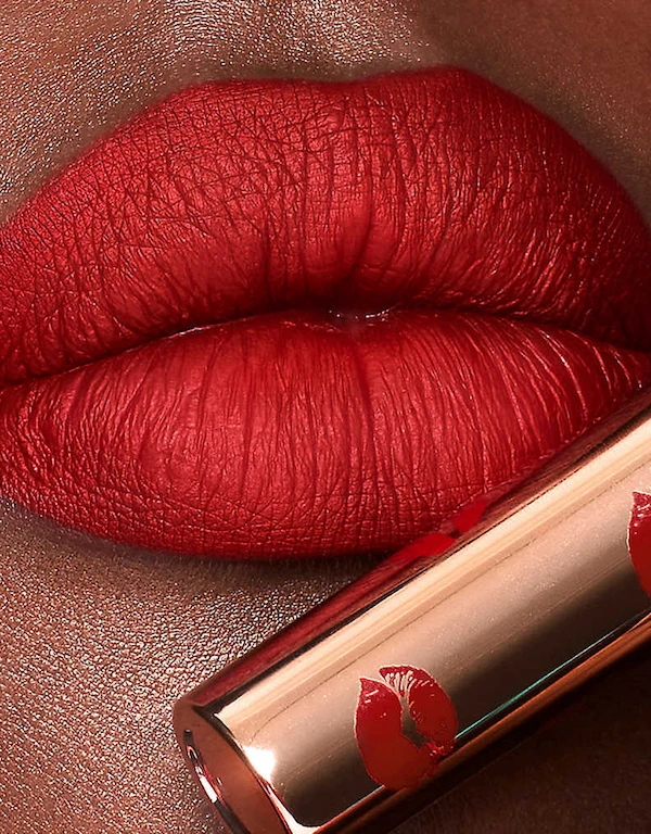 Charlotte Tilbury Limitless Lucky Lips 霧面唇膏-Red Wishes