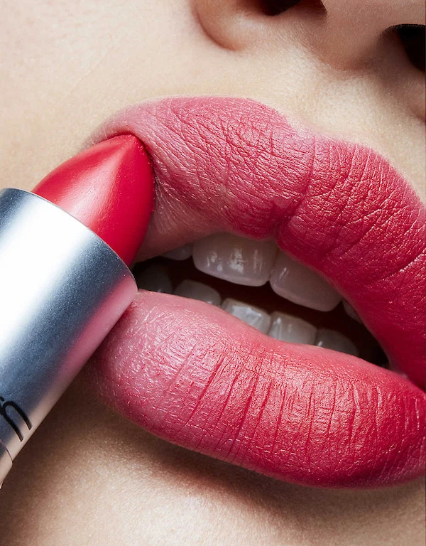 Matte Lipstick-Relentlessly Red
