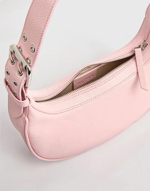 Urban Revivo curved shoulder bag with heart chain detail in pink, ASOS in  2023