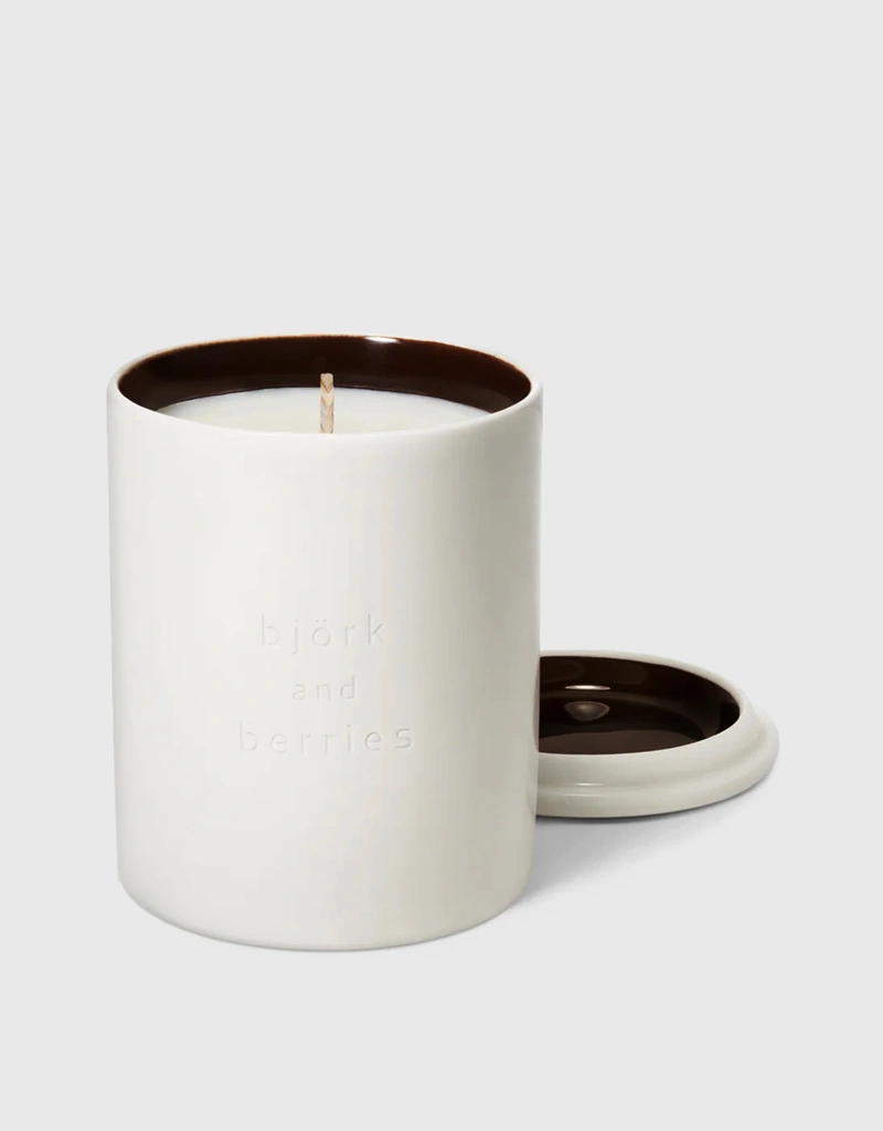 Bjork & Berries White Forest Candle 240g (キャンドル) IFCHIC.COM