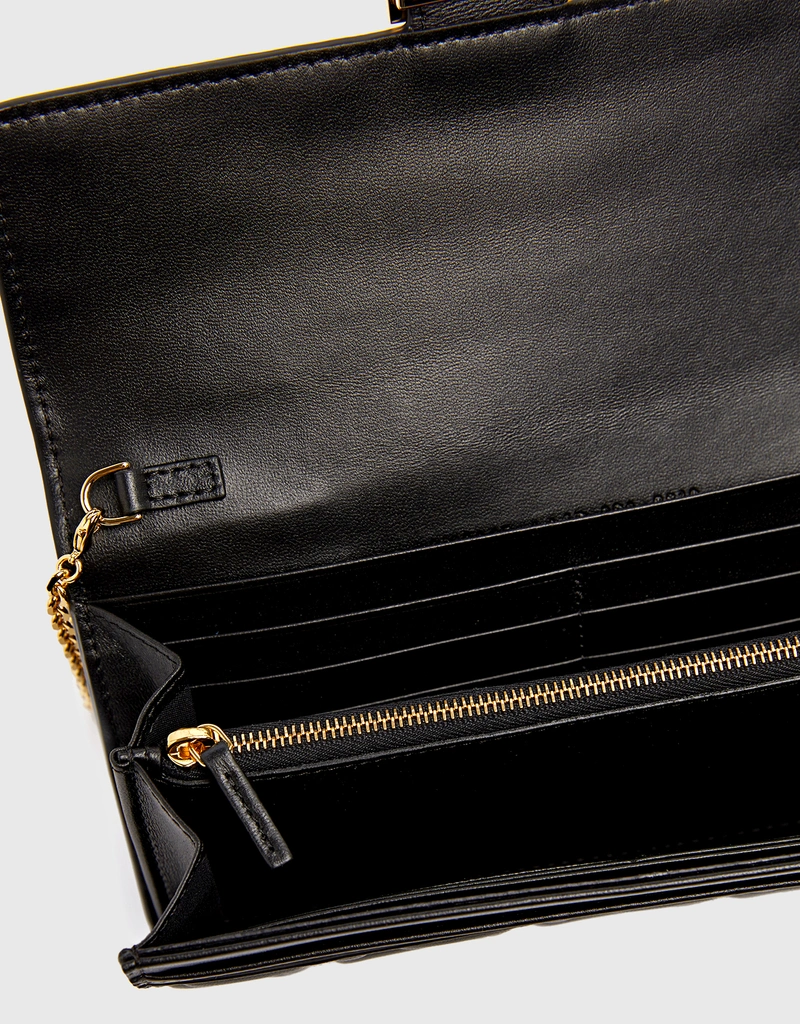 Fendi バゲットナッパレザーコンチネンタルチェーンウォレット