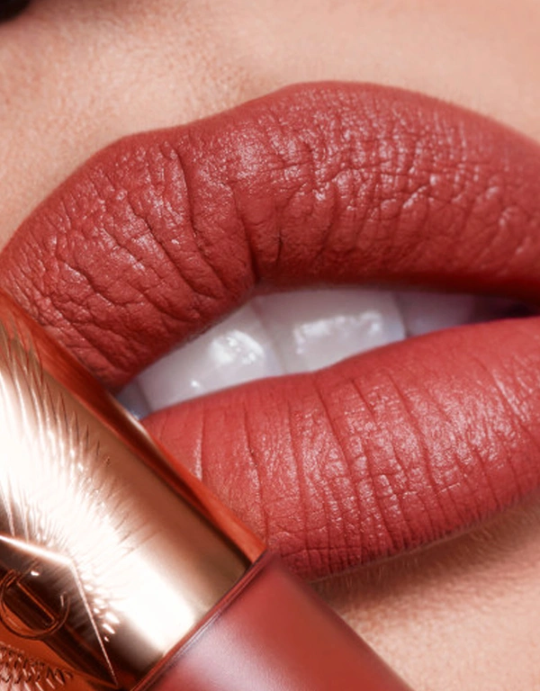 Charlotte Tilbury Airbrush Flawless Lip Blur Matte Liquid Lipstick Lip Stain-Walk Of No Shame Blur