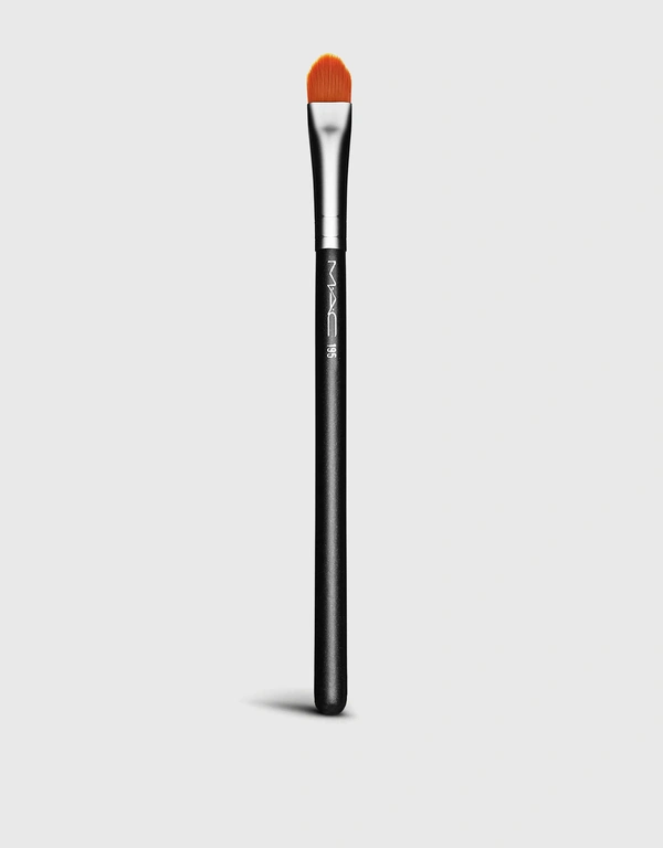 MAC Cosmetics 195 Concealer Brush 