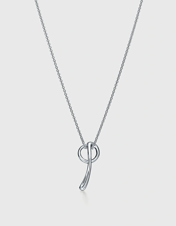 Tiffany & Co. Elsa Peretti Small Sterling Silver Alphabet Letter Q Pendant Necklace