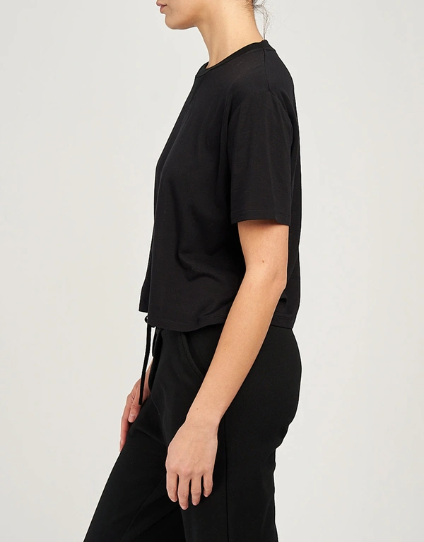 Marchesa Active Dominique Women’s Cropped Tee Shirt-Black