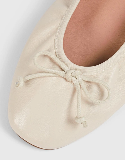 Trilly 皮革芭蕾平底鞋-Cream