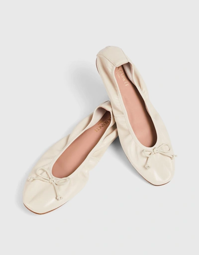 Trilly 皮革芭蕾平底鞋-Cream