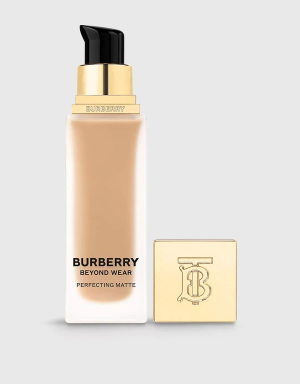 Burberry Beauty Beyond Wear Perfecting Matte Foundation-45 Light Warm