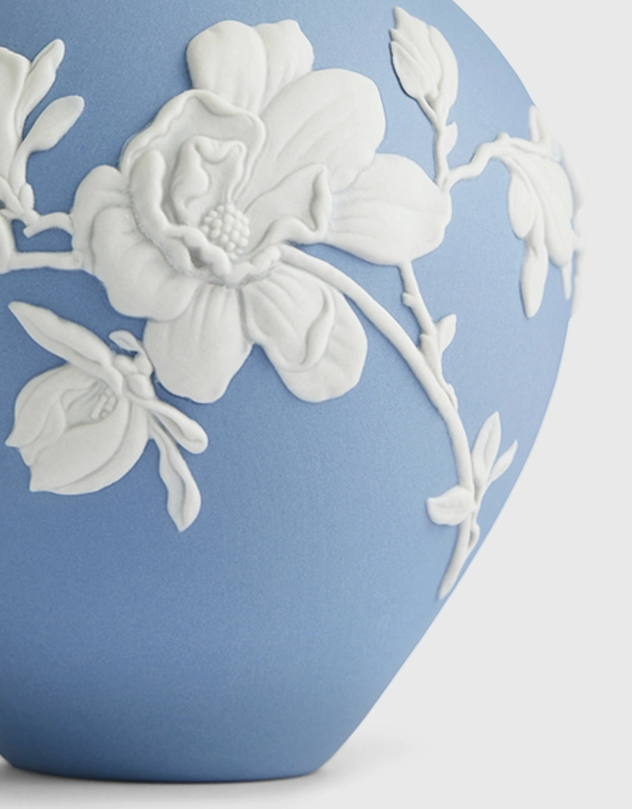 Wedgwood Magnolia Blossom Vase - Thumbnail 5