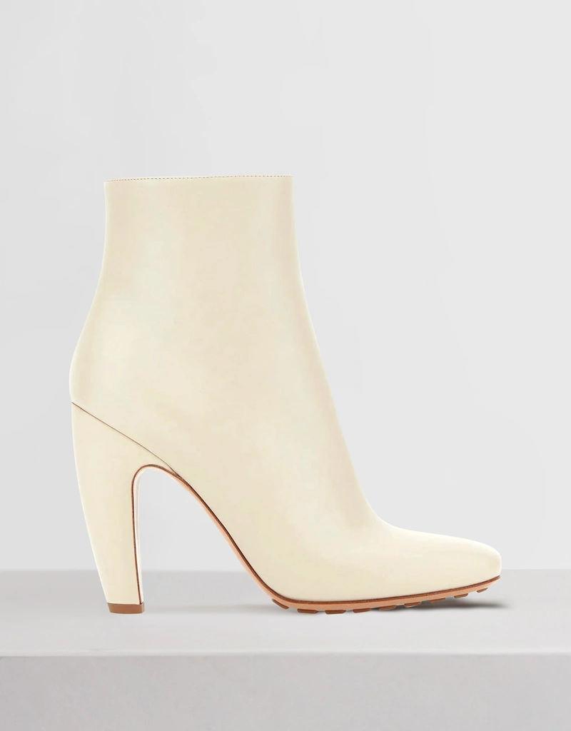 Bottega Veneta ホワイト ハイヒールブーツ Bottega Veneta Canalazzo Calf Leather High-Heeled アンクルブーツ