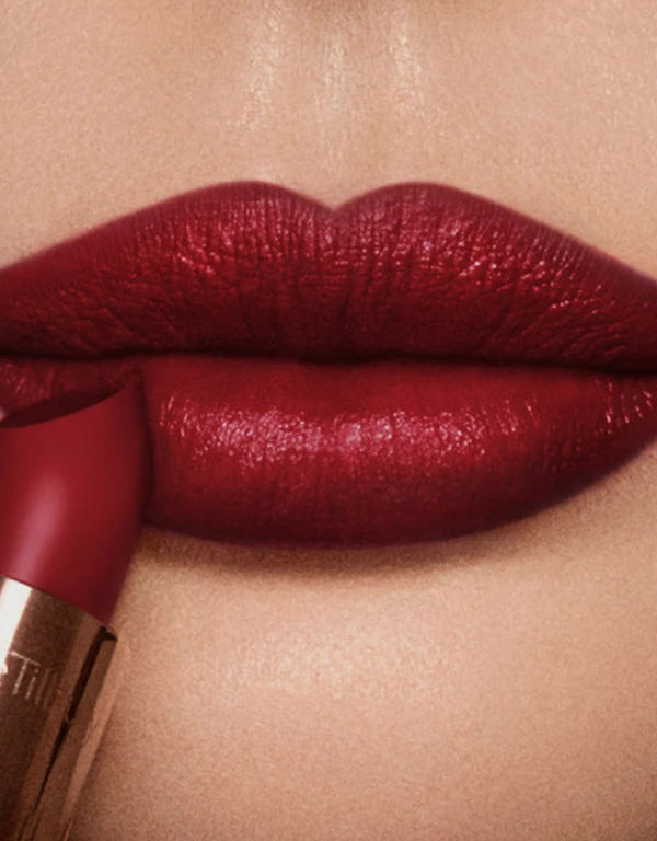 Charlotte Tilbury K.I.S.S.I.N.G Lipstick-Night Crimson