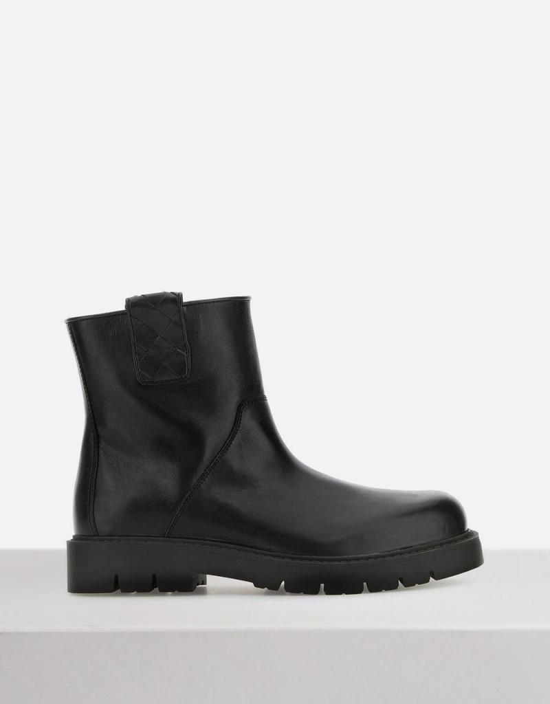 Bottega Veneta ブラック Haddock アンクルブーツ Bottega Veneta Men's Haddock Calfskin Ankle Boots () IFCHIC.COM