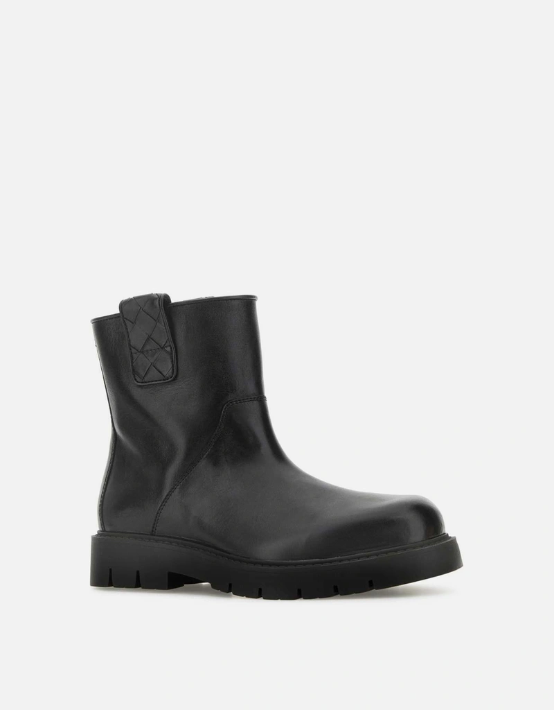 Bottega Veneta Men's Haddock Calfskin Ankle Boots () IFCHIC.COM
