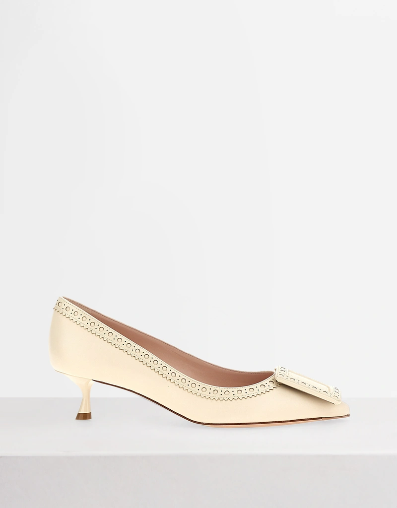 37 ROGER VIVIER パンプス ヴィヴ イン ザ シティ ベージュ Roger Vivier Viv' In The City Leather Low-Heeled Pumps () IFCHIC.COM