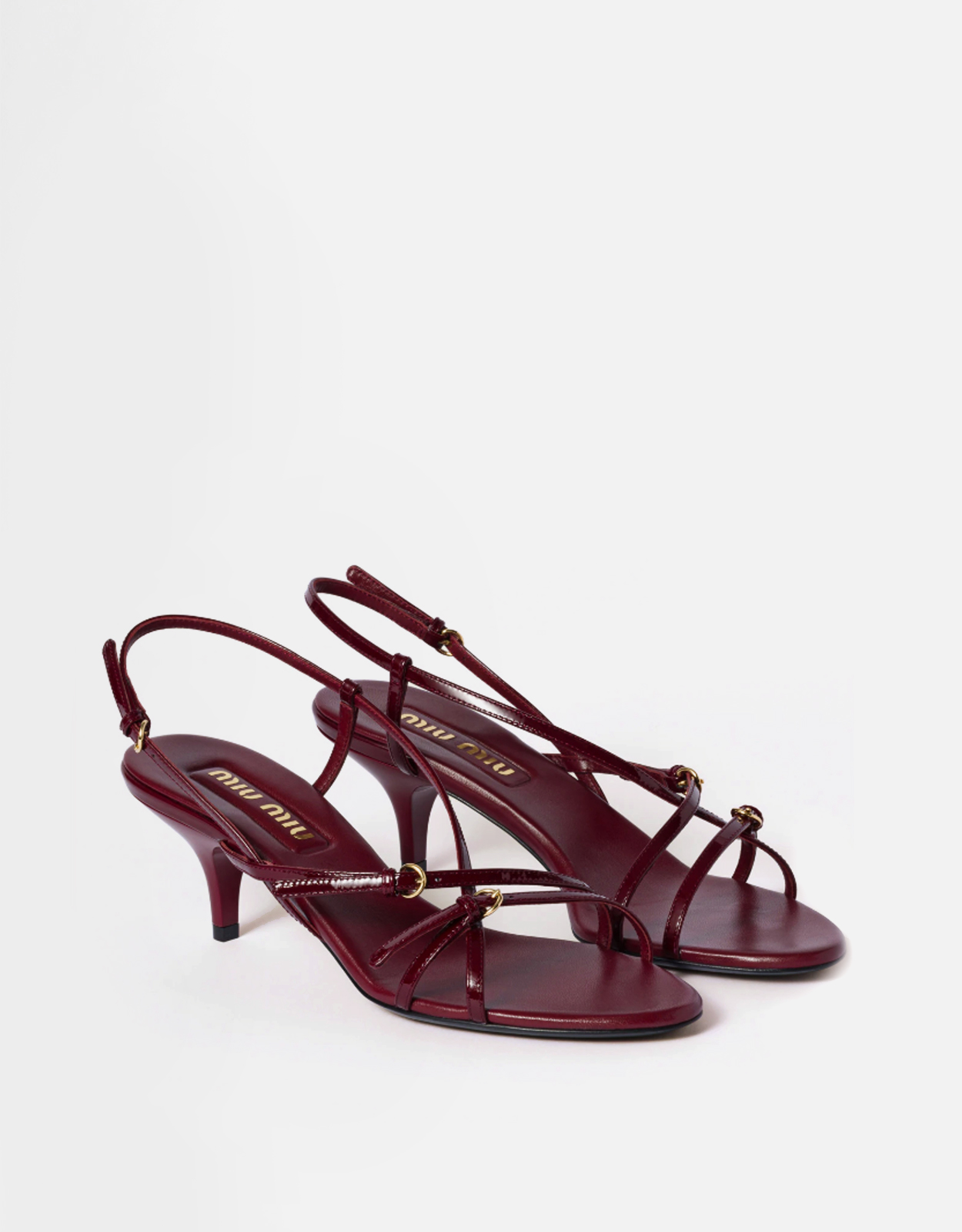 Miu Miu カーフスキン パテントレザー バックル ミッドヒールサンダル