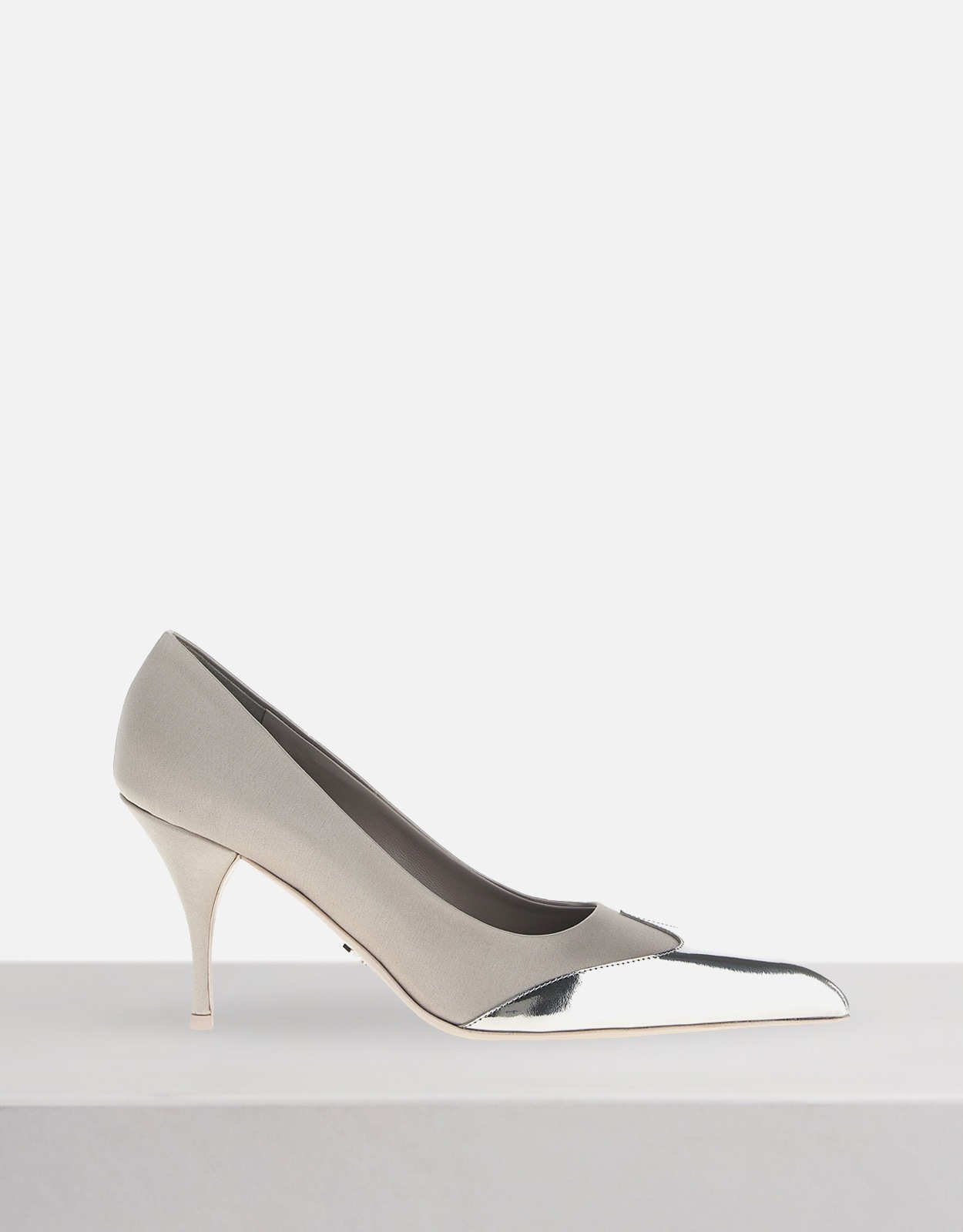Prada High Heels | Heels 新作・セール | IFCHIC ジャパン公式サイト