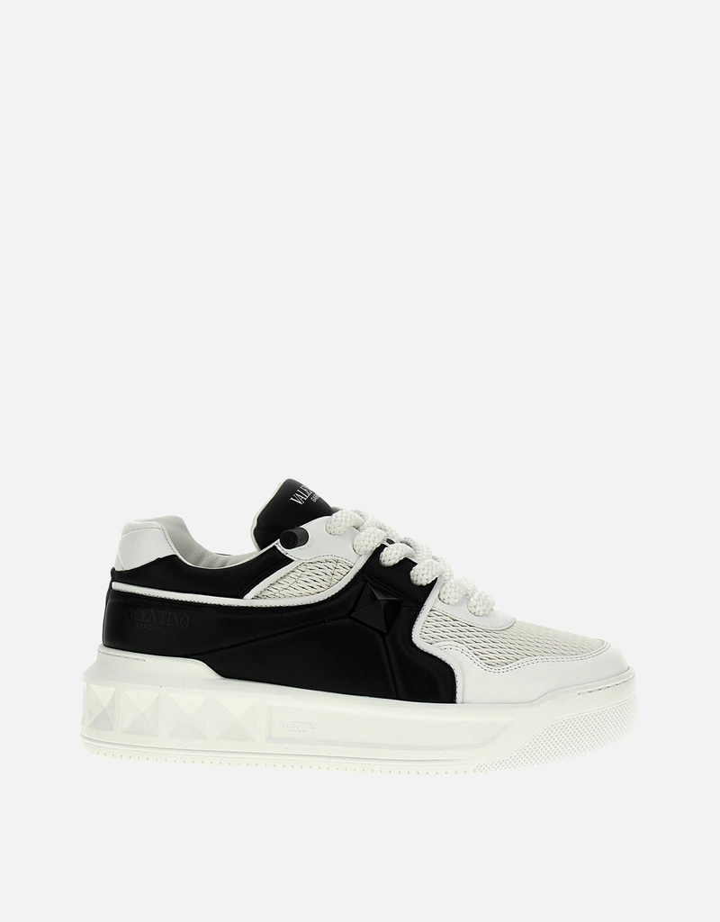 Valentino Garavani One Stud XL カーフスキンレザー スニーカー