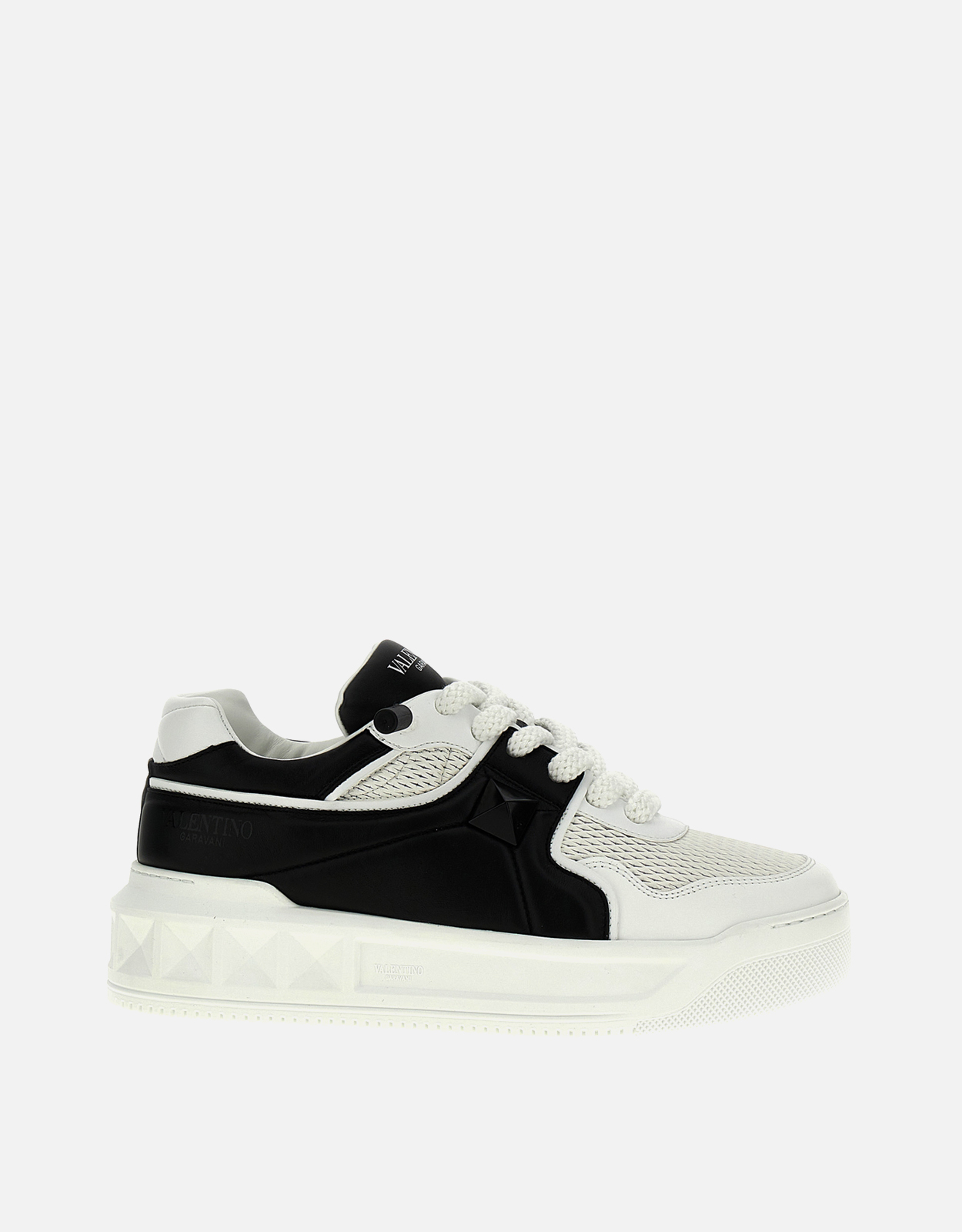 Valentino Garavani One Stud XL カーフスキンレザー スニーカー
