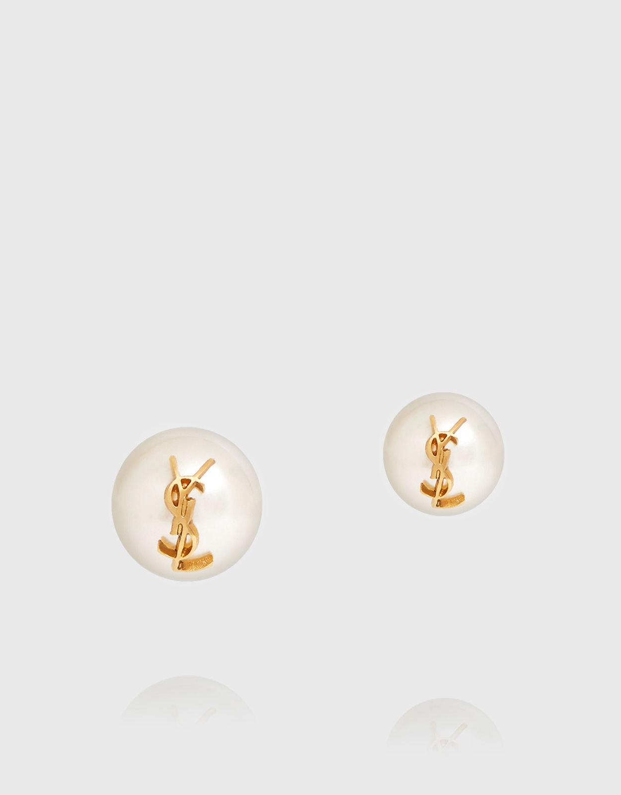 Saint Laurent Saint Laurent Asymmetrical earrings with pearl and Cassandre logo　サンローラン パールとカサンドルのロゴが付いたアシンメトリー イヤリング