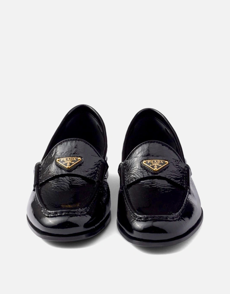 Prada エナメル加工ラムレザー ローファー () IFCHIC.COM
