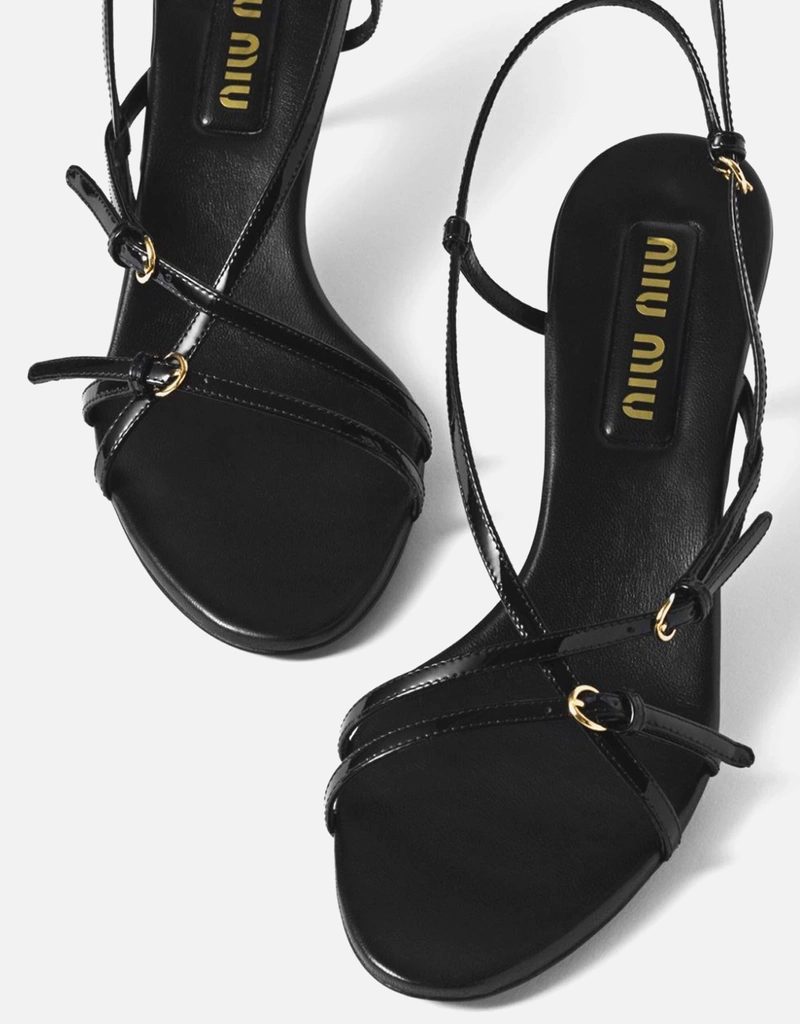miu miu ブラック ハイヒールストラップサンダル miu miu ブラック ハイヒールストラップサンダル miu miu ブラック