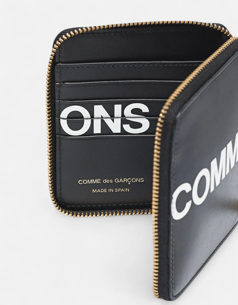 Comme des Garcons Wallet Unisex Logo Printed Calfskin Zip Around