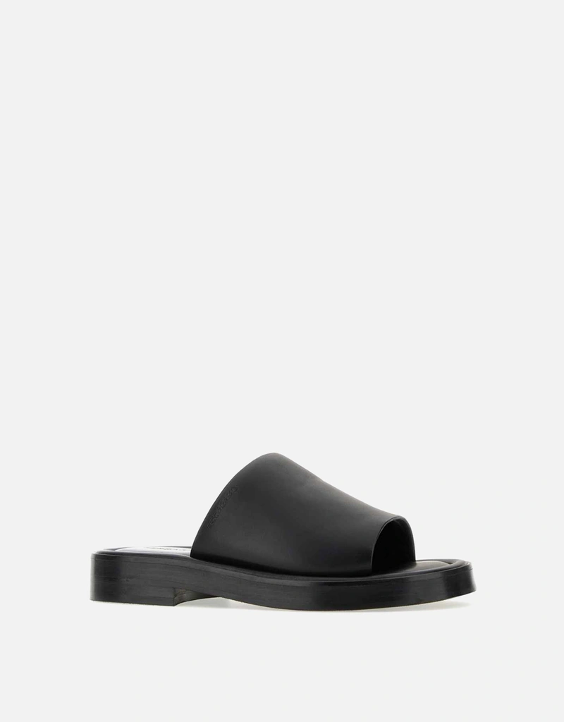 フェラガモ　スリッパ　黒　8 1/2 D Salvatore Ferragamo メンズ カーフスキン レザー スリッパ () IFCHIC.COM