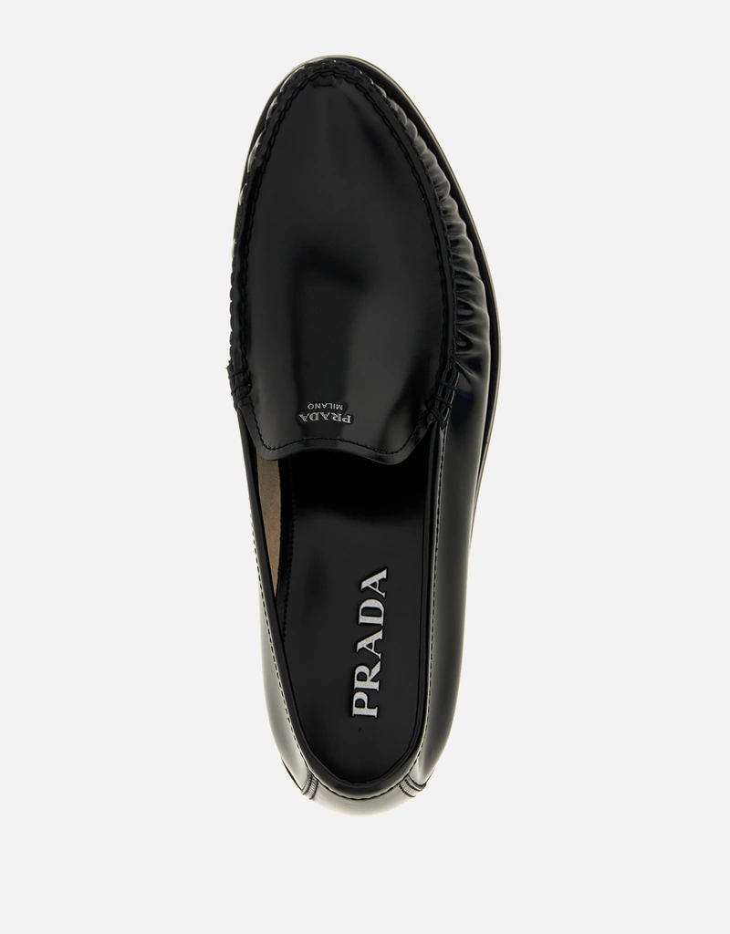 Prada メンズ ブラッシュドカーフスキン ローファー () IFCHIC.COM