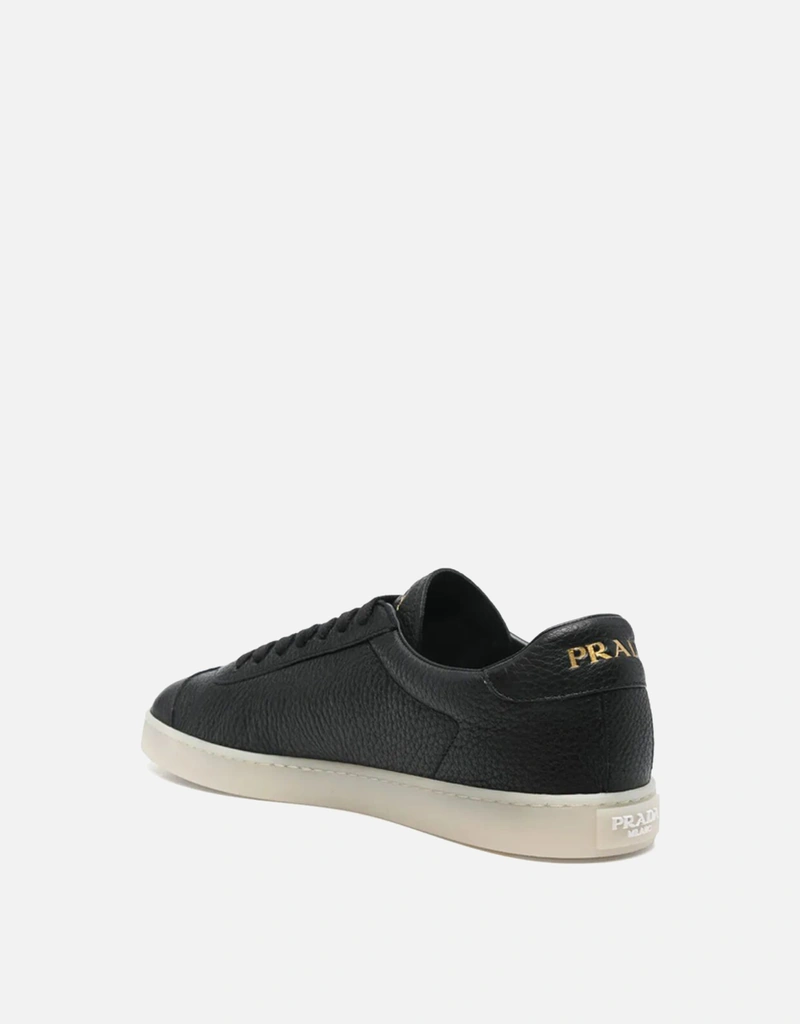 Prada メンズ レーン グレインド レザー スニーカー (シューズ