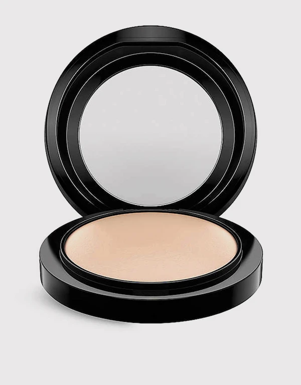 MAC Cosmetics Mineralize Skinfinish Natural-Light Plus