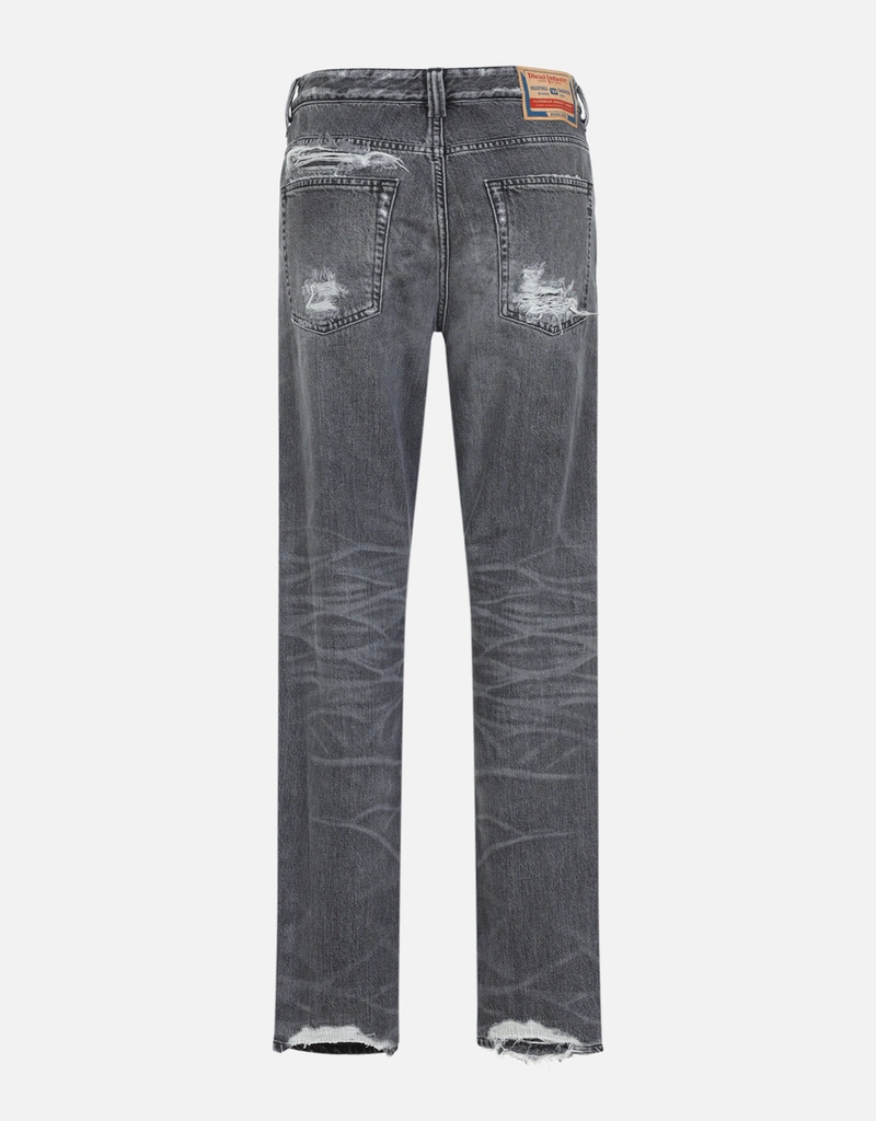 Diesel 1988 D-Ark Straight-Leg Jeans (Denim,Jeans) IFCHIC.COM