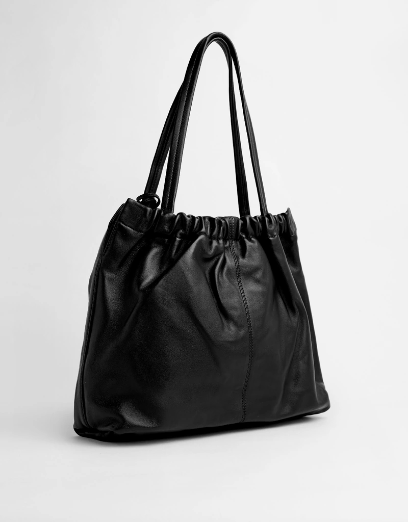 Marc Jacobs The Cristina Nappa Leather Shoulder Bag (すべての新品