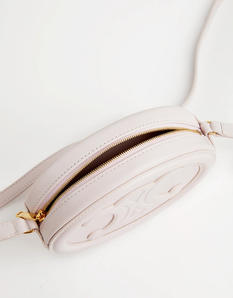Celine クイールトリオンフスムーズカーフスキンオーバルクロスボディ