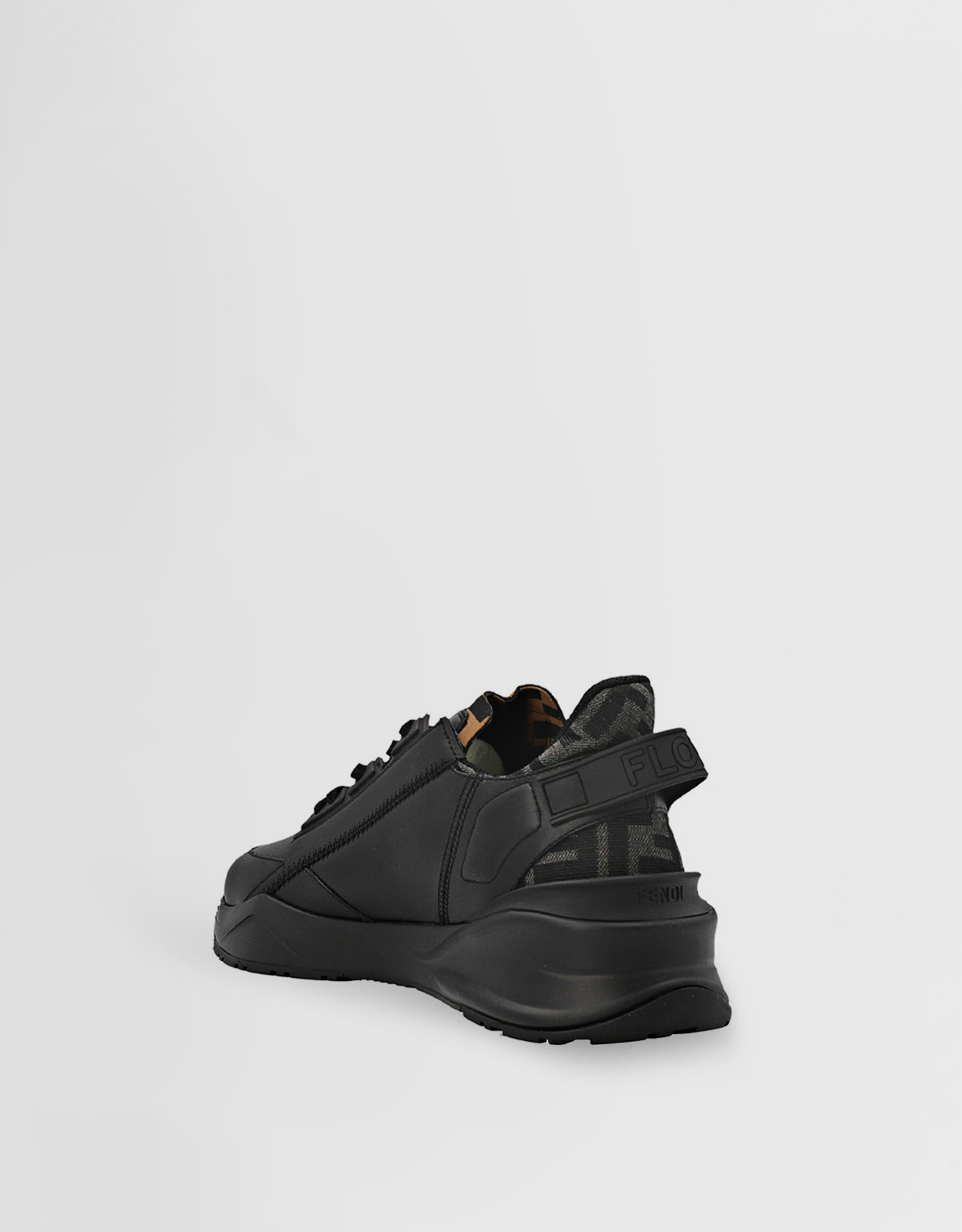 Fendi Men's Flow Leather Side Zip スニーカー () IFCHIC.COM