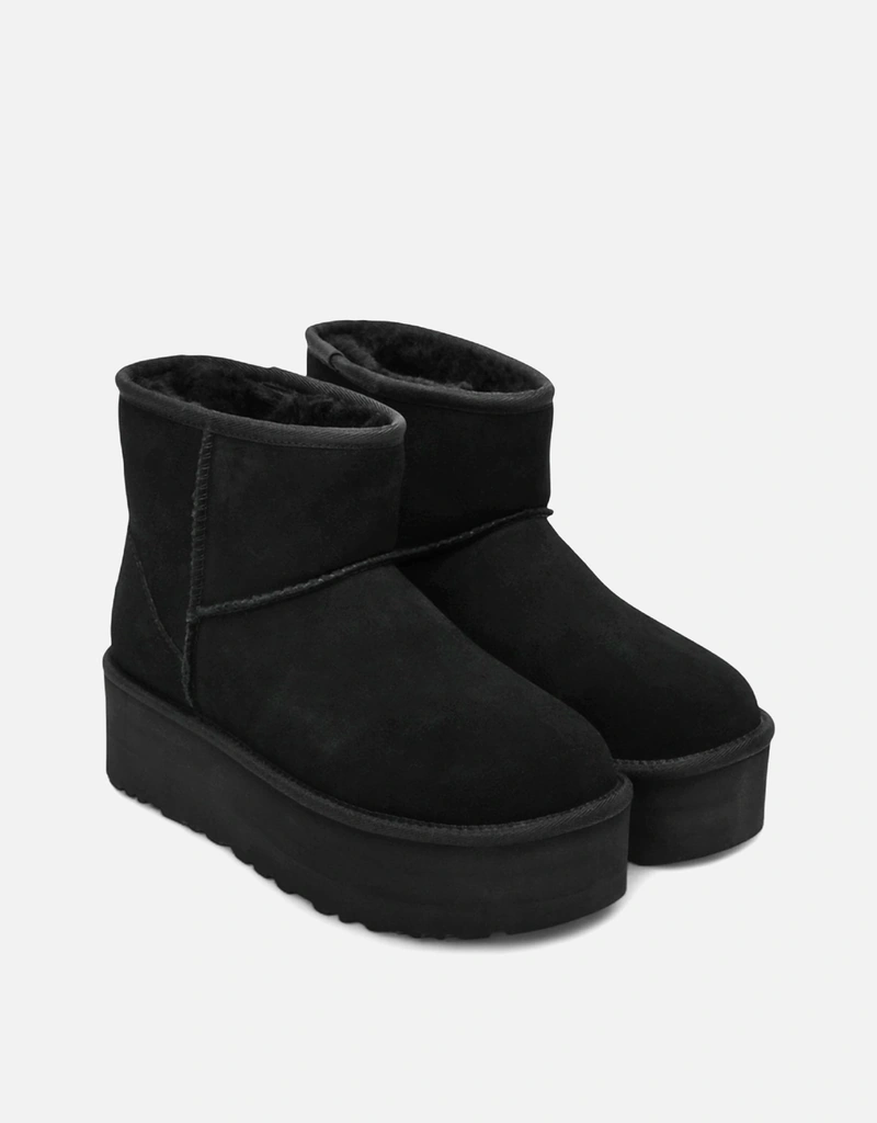 Ugg クラシックミニレザープラットフォームブーツ (すべての新品