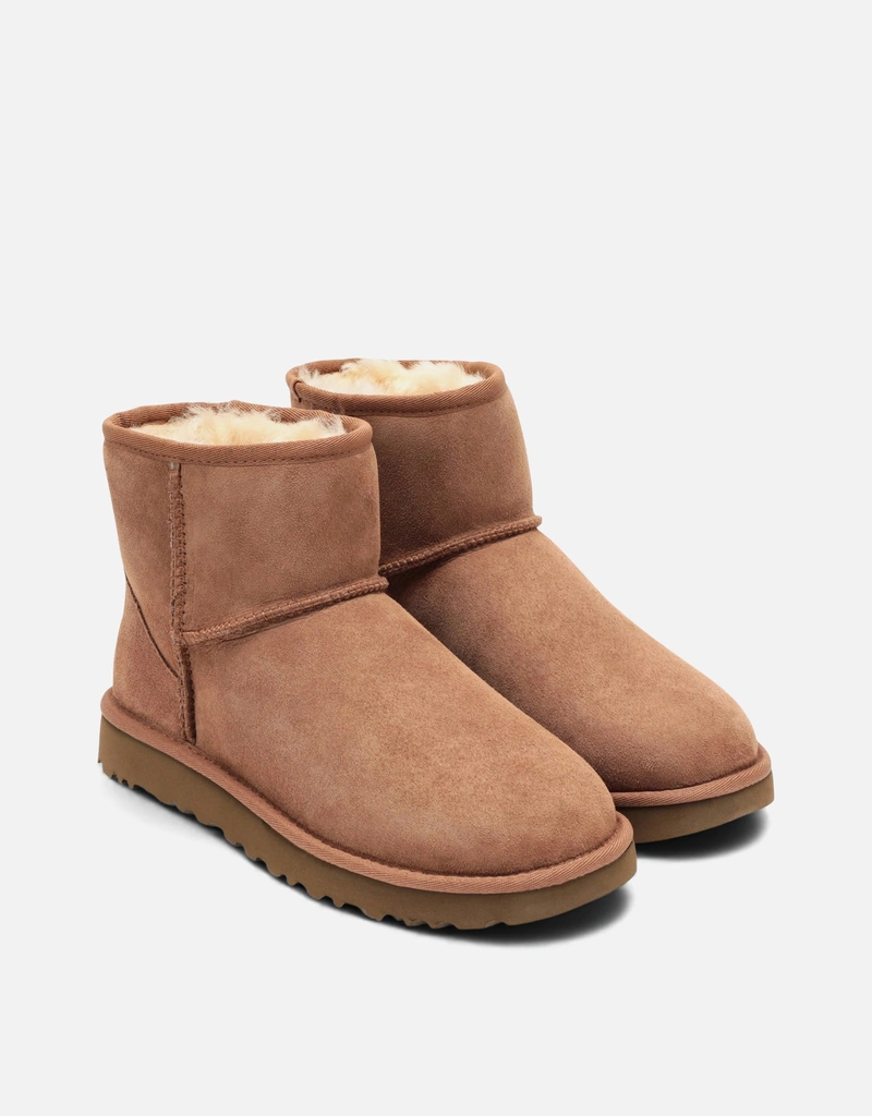 Ugg クラシックミニII シープスキンブーツ (すべての新品) IFCHIC.COM