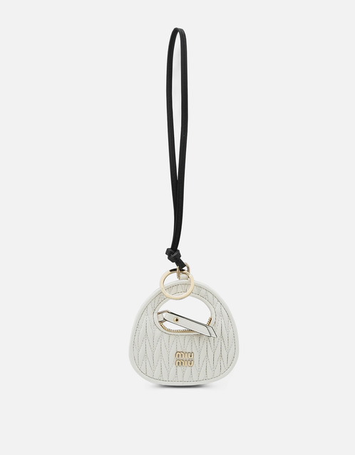 Miu Miu キーチェーンとバッグチャーム | アクセサリ 新作・セール