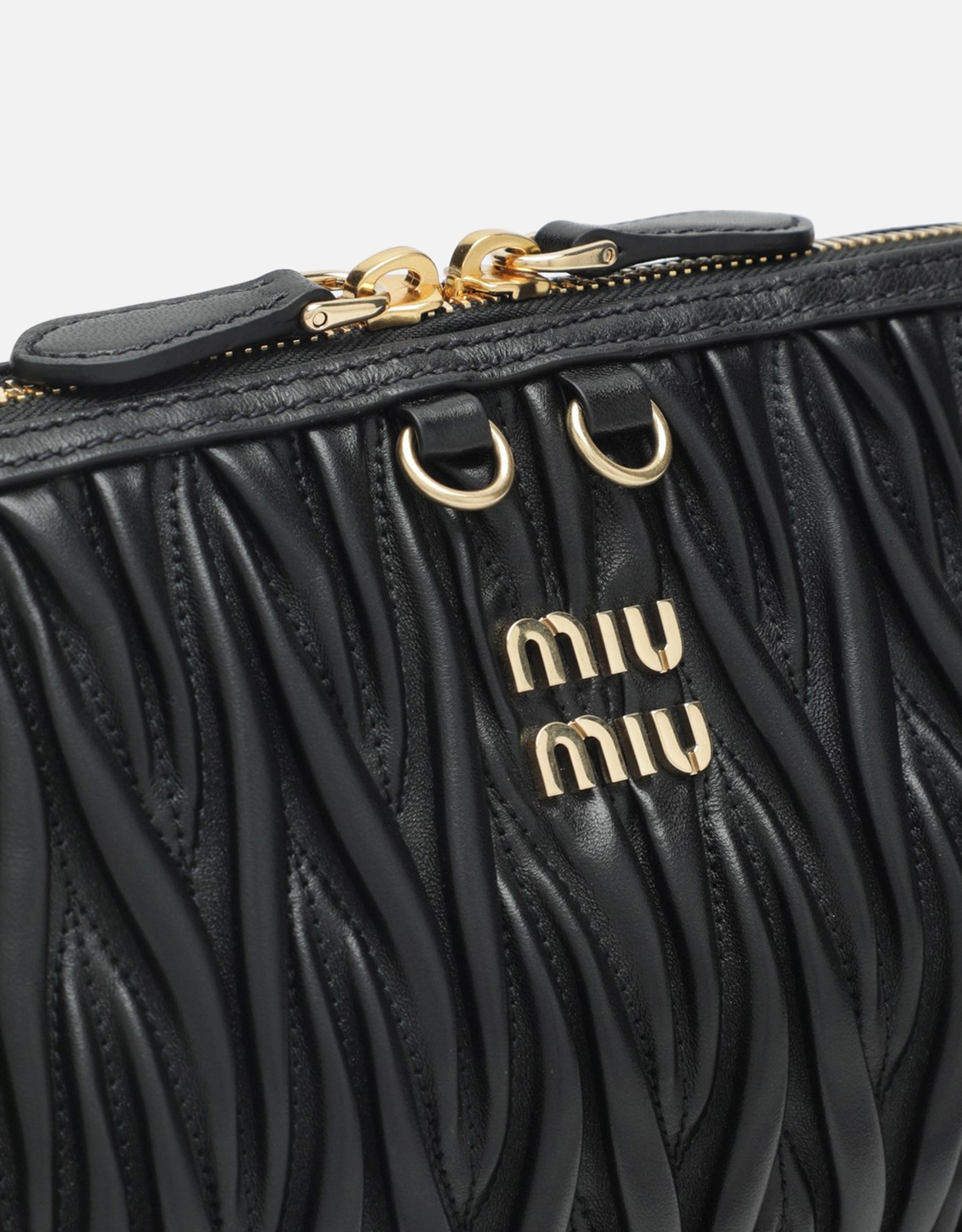 Miu Miu カプリスマトラッセナッパレザークラッチ (すべての新品