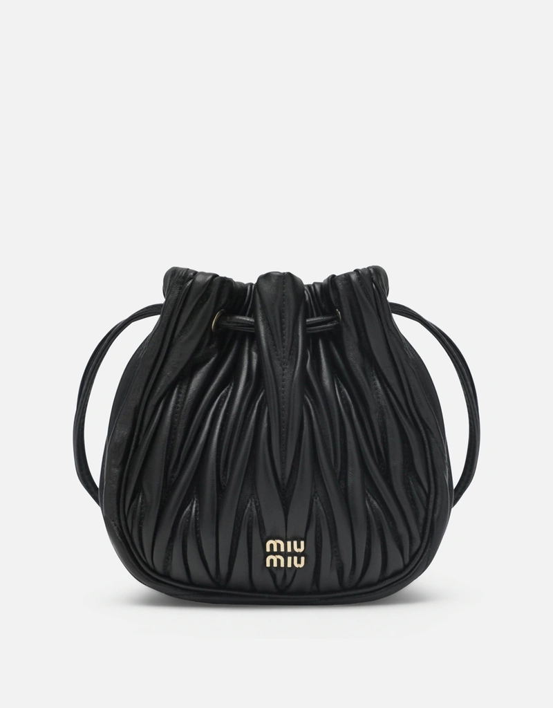 Miu Miu マトラッセナッパレザーポーチ (すべての新品) IFCHIC.COM