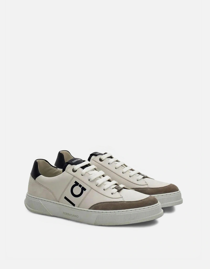 Salvatore Ferragamo メンズレザーとスエードスニーカー、ガンチーニ