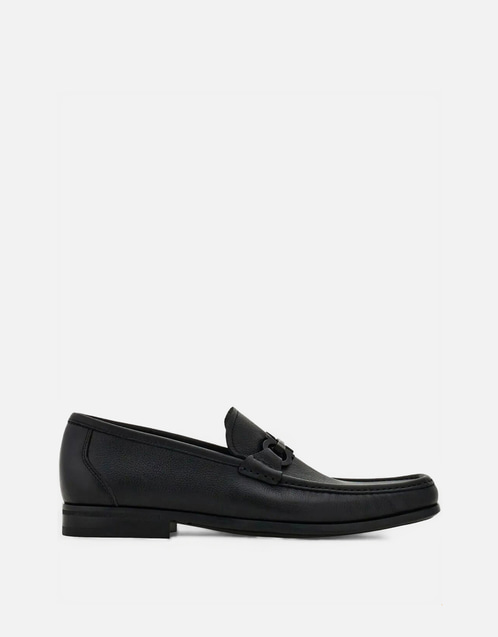 Salvatore Ferragamo メンズレザーローファー ガンチーニバックル付き