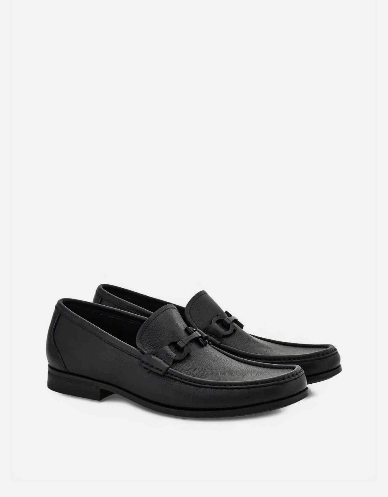 Salvatore Ferragamo メンズレザーローファー ガンチーニバックル付き