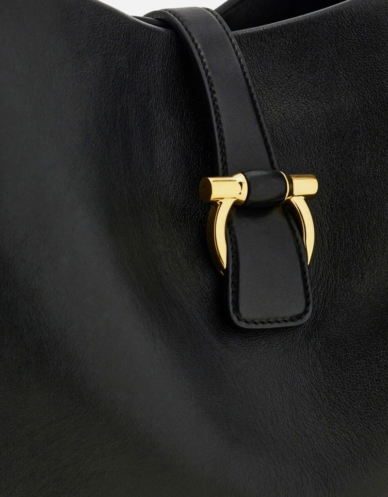 Salvatore Ferragamo 大型カーフスキンレザートートバッグ (すべての Salvatore Ferragamo 大型カーフスキンレザートートバッグ (すべての