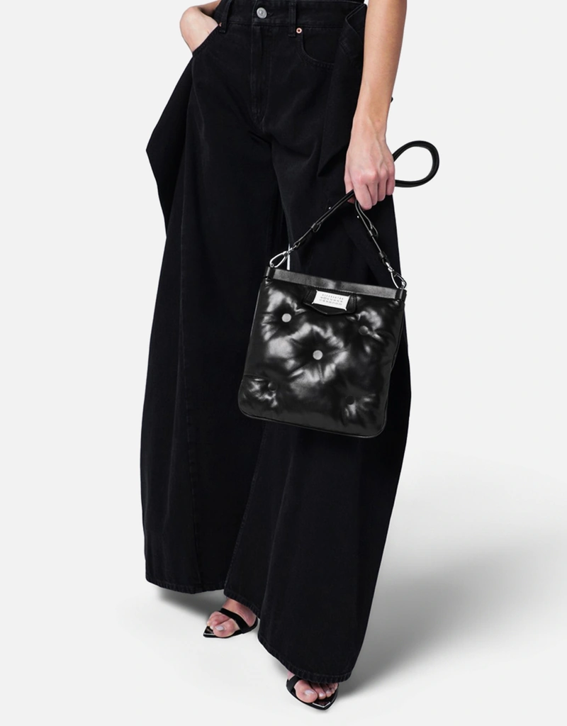 【ロゴ紐】 マルジェラ グラムスラム　ボディバッグ ナッパレザー　黒 ブラック Maison Margiela（メゾンマルジェラ） メゾン マルジェラ Glam Slam